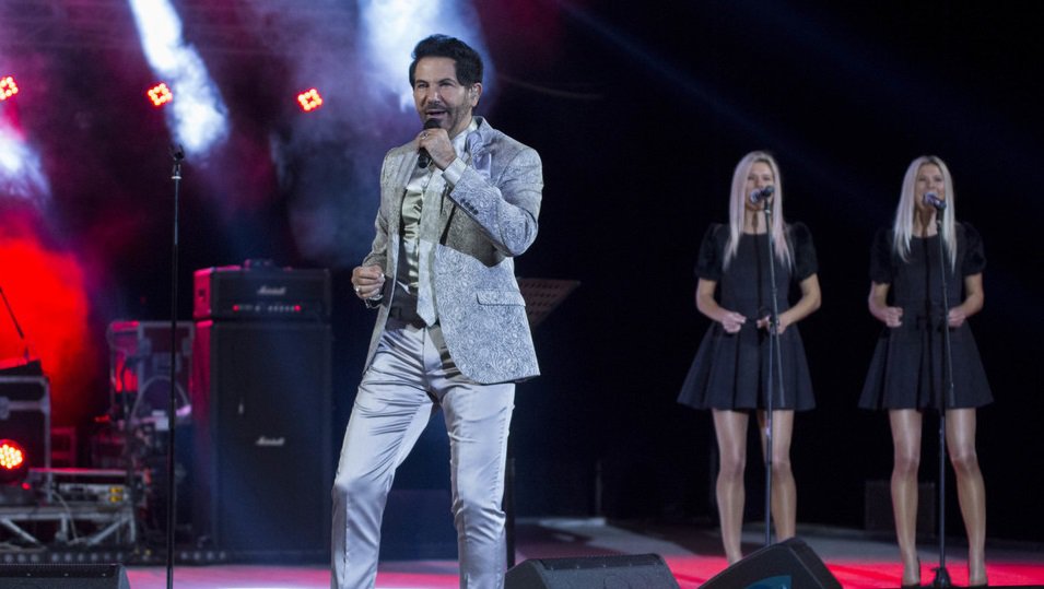 Авраам Руссо и Юлия Плаксина дали концерт в Луганске