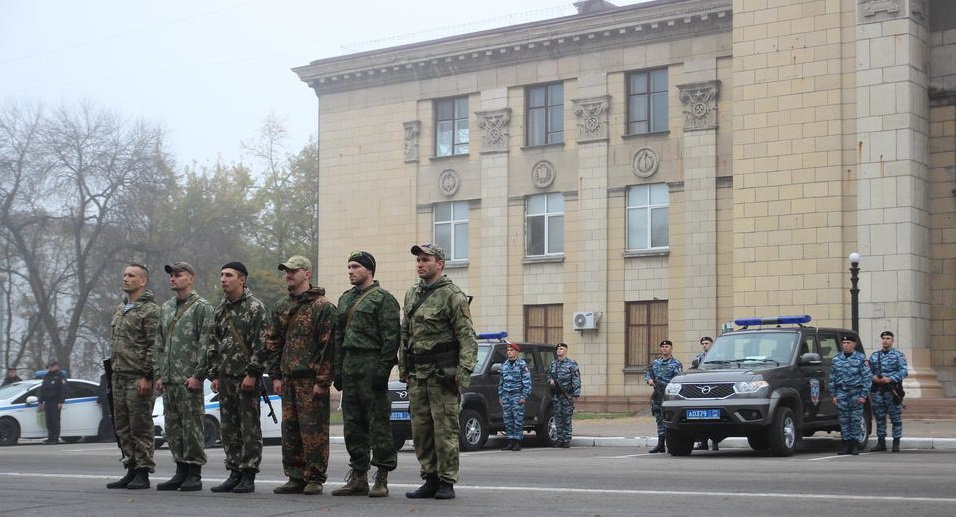 В Луганске состоялся экзамен на право ношения крапового берета