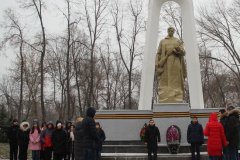 В столице ЛНР почтили память неизвестных солдат, защищавших Донбасс