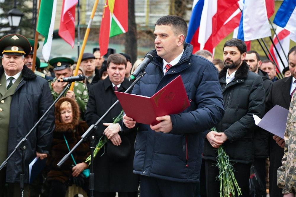 Делегация ЛНР приняла в Крыму участие в торжествах к годовщине Переяславской Рады