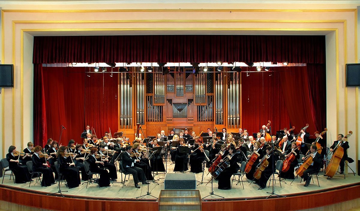 Луганская филармония представила программу концертов на февраль