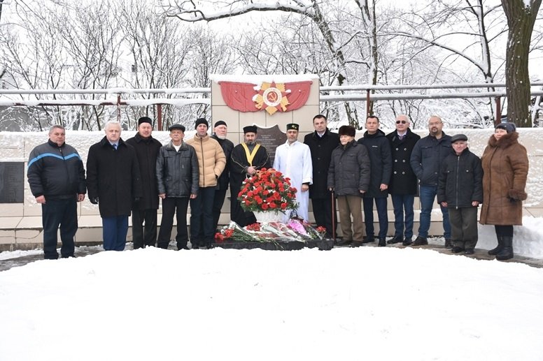 В Петровском отдали дань памяти освобождавшим Луганщину башкирским конникам