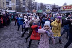 Торжественное открытие главной елки поселка Юбилейного в Луганске (24.12.2019)