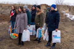 Активисты ОД "Мир Луганщине" поздравили защитников Отечества