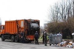 За неделю с территории столицы ЛНР вывезли свыше 10 тысяч кубометров мусора