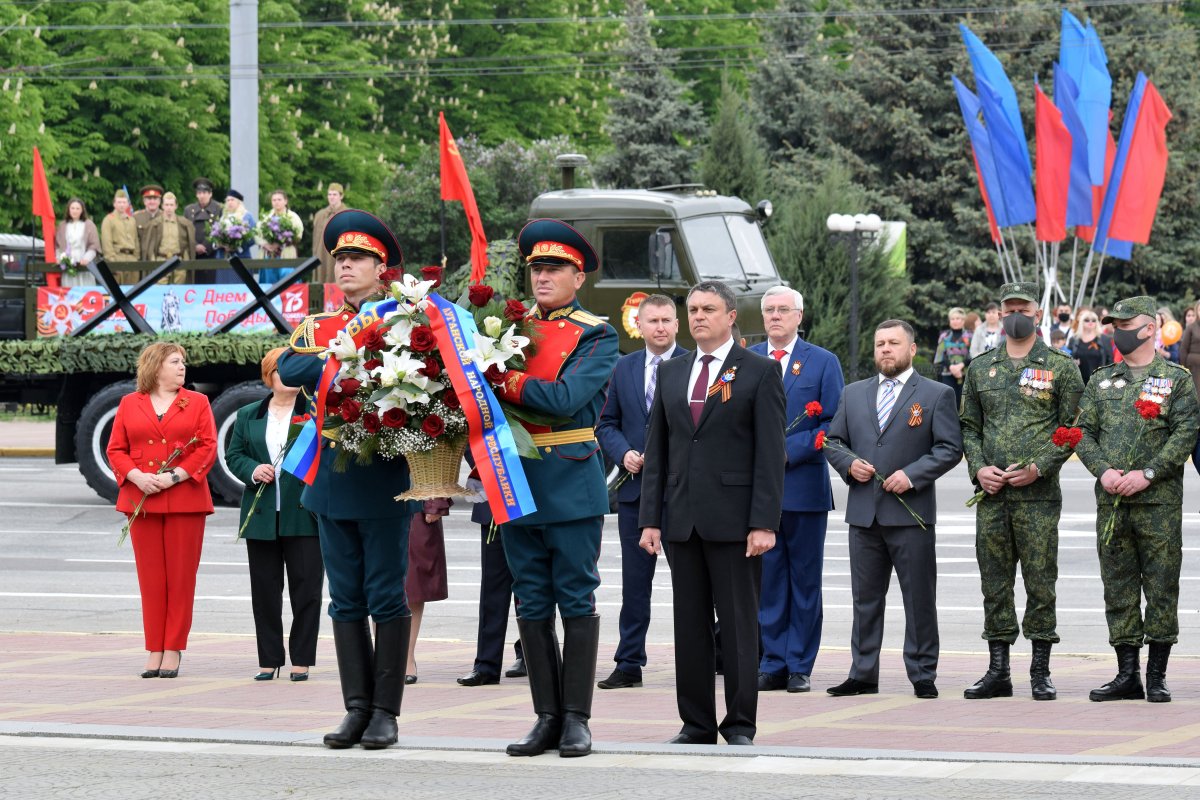 Власти ЛНР и Луганска почтили память погибших в годы великой Отечественной войны