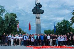Жители Луганска почтили память погибших во время Великой Отечественной войны