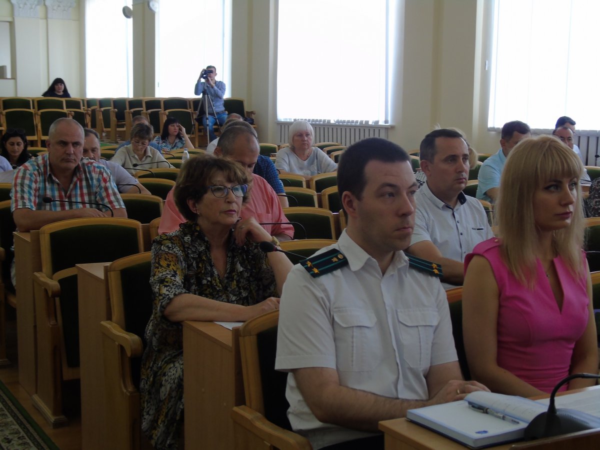 Народный Совет ЛНР внес изменения в УК ЛНР и УПК ЛНР