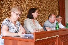 Председателям квартальных комитетов Артемовского района Луганска передали штампы