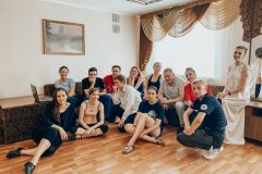 Луганские артисты в онлайн-режиме увидели "Отель двух миров"