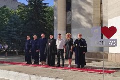 Далевский университет отметил День знаний