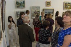 В Музее истории и культуры Луганска к юбилею города открылась выставка картин