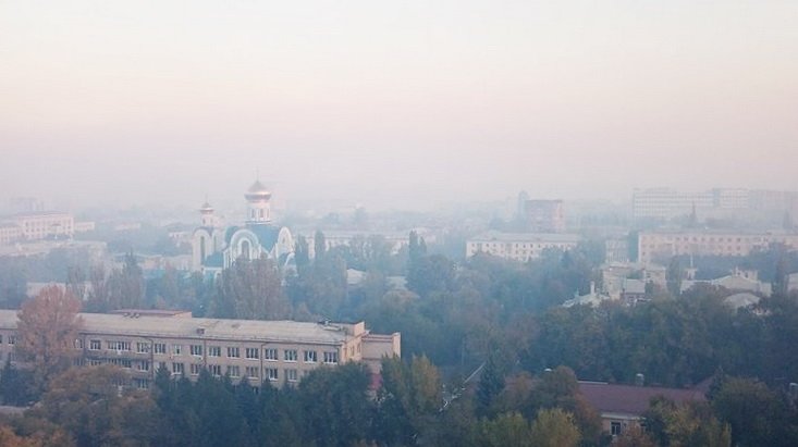 Масштабные лесные пожары на Украине привели к возникновению смога над территорией ЛНР
