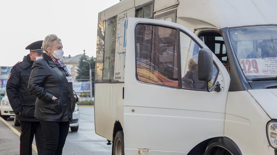 В Луганске провели рейд по соблюдению масочного режима в общественном транспорте