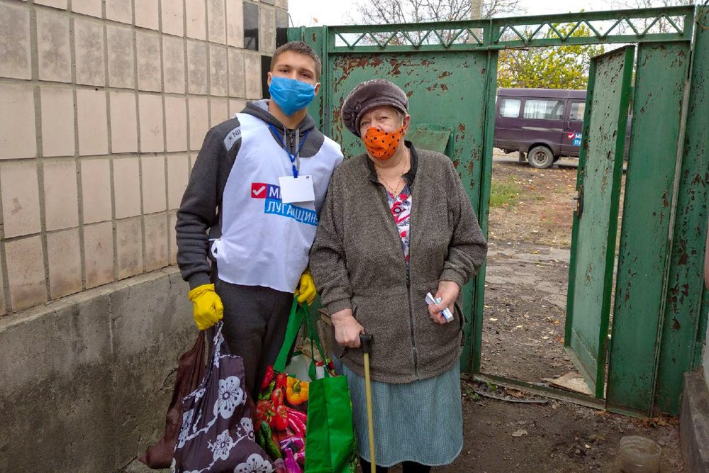 Около 1,9 тыс. жителей ЛНР находящихся на самоизоляции получили помощь от добровольцев  «Мира Луганщине»