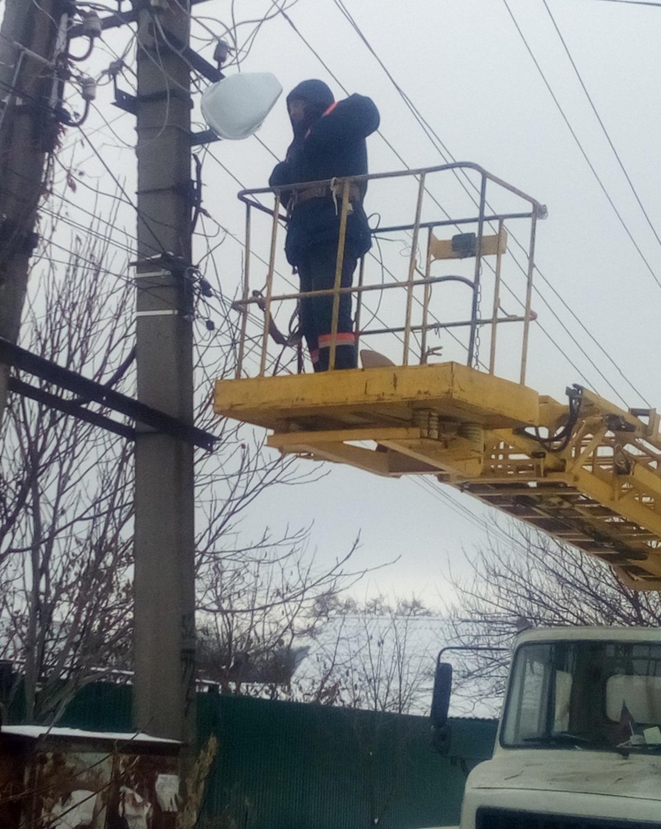 В Луганске было ликвидировано 12 повреждений, коротких замыканий и обрывов