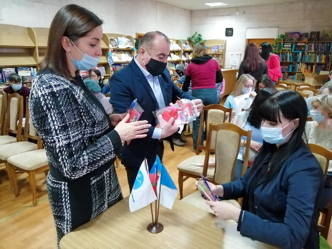 В Луганске подвели итоги проекта "Реконструкция замещающей семьи "Перезагрузка"