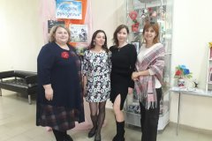 Женских рук прекрасное творенье