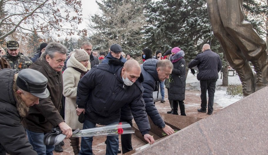 В Луганске состоялся митинг, посвященный 41-й годовщине ввода советских войск в Афганистан