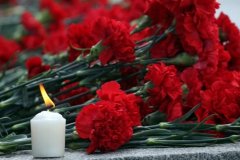 Глава ЛНР отдал долг памяти погибшим в Донбассе военкорам