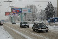 Водителей в связи с ухудшением погодных условий призывают ограничить передвижение на автомобилях