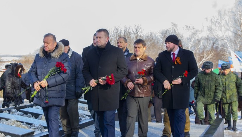 В Луганске состоялись митинги по случаю 78-й годовщины освобождения города