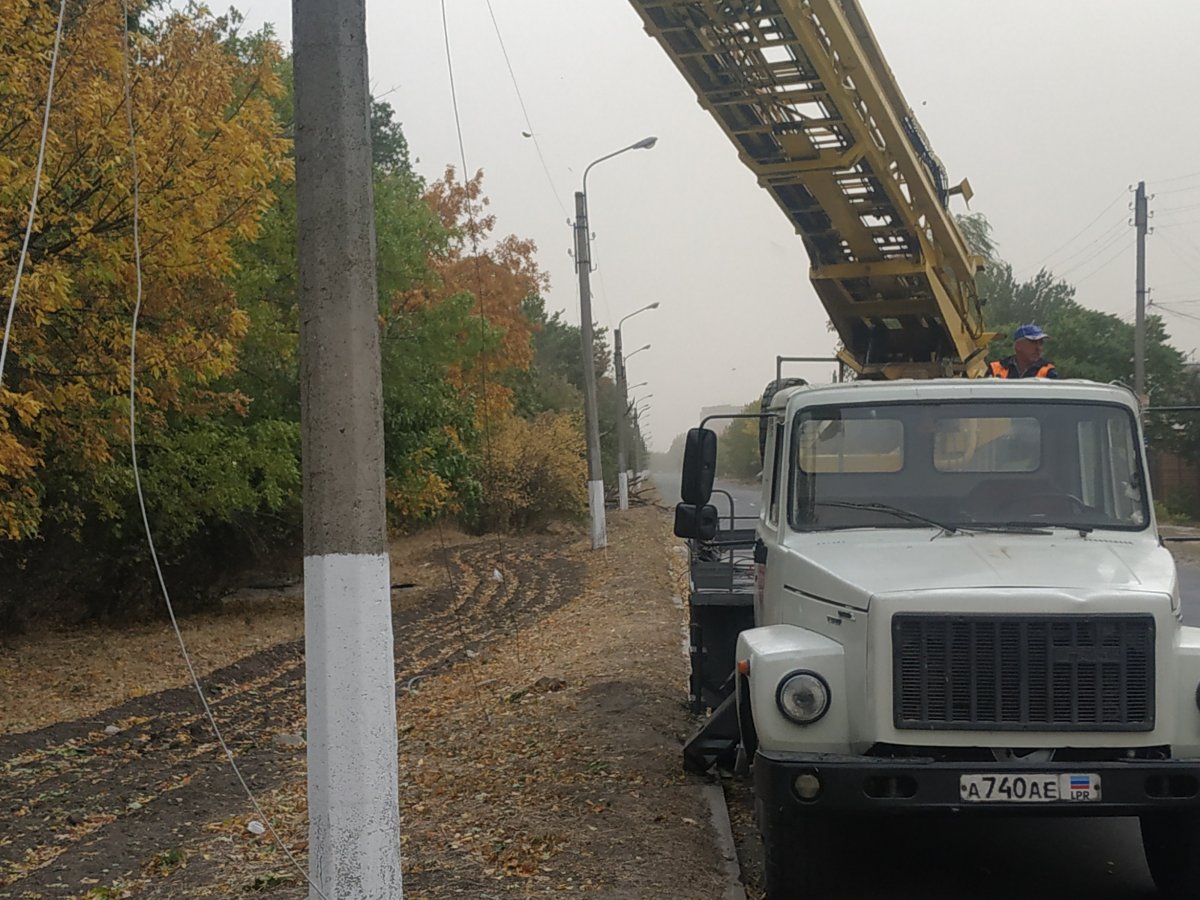 За минувшие сутки "Горсвет" заменил 89 ламп наружного освещения в Луганске