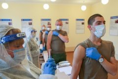 Вакцинация военнослужащих НМ ЛНР от COVID идет по графику