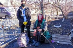 За неделю активисты акции "Рука помощи" помогли 48 жителям ЛНР