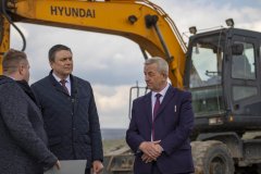 Глава ЛНР побывал на строительстве крупнейшего со времен СССР свинокомплекса на Луганщине