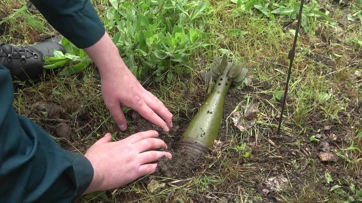 Спасателями была отработана вводная по разминированию на объекте гражданской инфраструктуры Стаханова