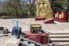 В луганском сквере Победы установлен пандус