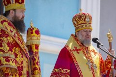 На территории луганского храма "Умиление" состоялся пасхальный праздник
