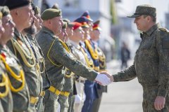 Глава ЛНР в преддверии Парада Победы наградил военнослужащих Народной милиции