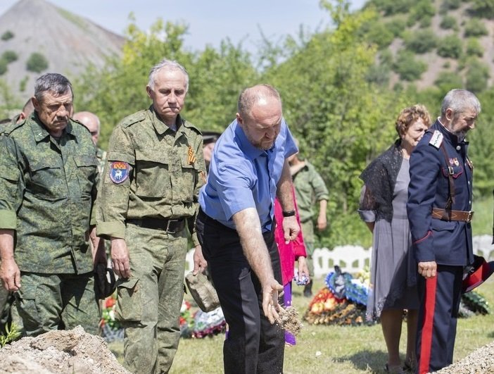 Убитые террористами воины защищали свой родной Донбасс, дома и семьи – советник Главы ЛНР