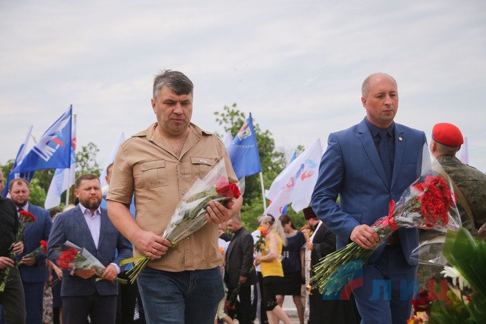 Митинг-реквием прошел в районе Металлиста на месте гибели российских журналистов