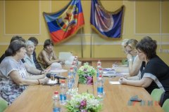 Глава ЛНР оказал помощь в приобретении спортинвентаря и рециркулятора для общества слепых