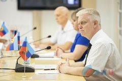 СНИЛС позволяет жителям ЛНР получить базовые медуслуги в РФ бесплатно - социолог