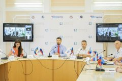 "Народный форум" предложил широко обсудить вопрос реализации прав граждан РФ в ЛНР и ДНР
