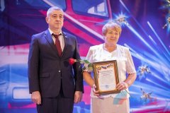 Власти ЛНР, ДНР и концерн ЖДД поздравили железнодорожников с профессиональным праздником