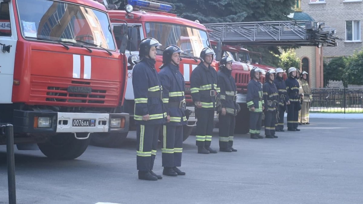 Подразделения МЧС провели смотр готовности техники и личного состава к проведению совместных действий по ликвидации кризисных ситуаций