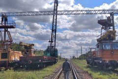 ЛЖД и ДЖД демонтировали конструкции и установили опоры на участке от Дебальцево до Фащевки