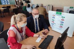 ГЛАВА АДМИНИСТРАЦИИ ГОРОДА АНТРАЦИТА И АНТРАЦИТОВСКОГО РАЙОНА СТАЛ УЧАСТНИКОМ ДИСТАНЦИОННОГО ГОЛОСОВАНИЯ