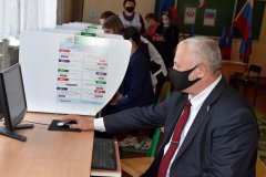 Краснолучане голосуют на выборах в Госдуму РФ