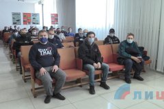 Народная милиция начала осенний набор жителей ЛНР для обучения военным специальностям