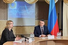 Программа-2024 предусматривает повышение зарплат медработникам – Глава ЛНР