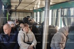 Второй автобус с эвакуируемыми жителями Брянки отправился в РФ – Администрация