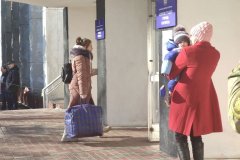 Продолжается эвакуация мирных жителей ЛНР в Российскую Федерацию