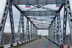 ВПП через линию соприкосновения "Станица Луганская" продолжает работать, несмотря на обстрелы района ВПП с