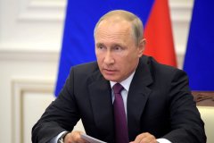 Путин обсуждает операцию на Украине с членами совбеза